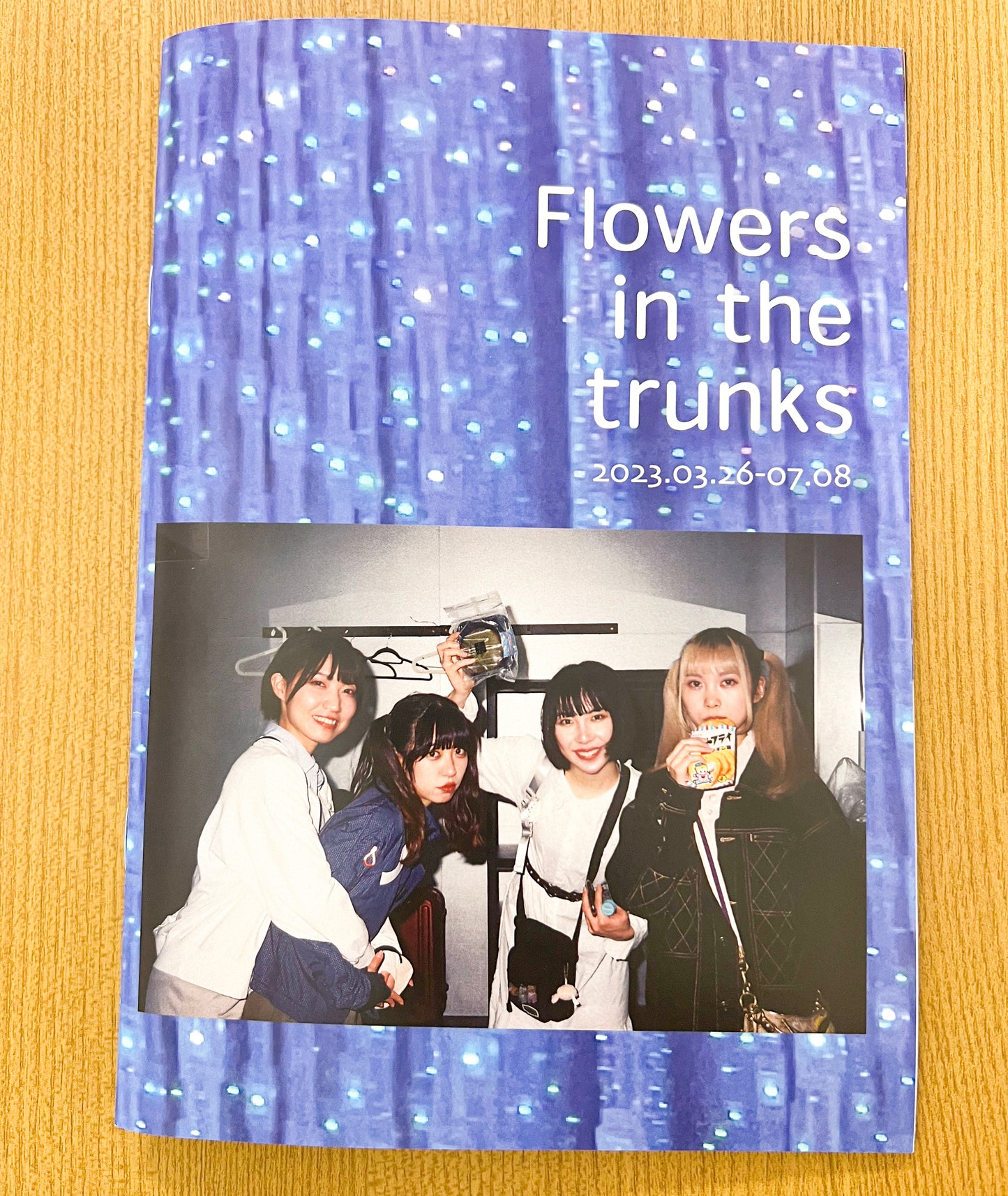 写真集「Flowers in the trunks」